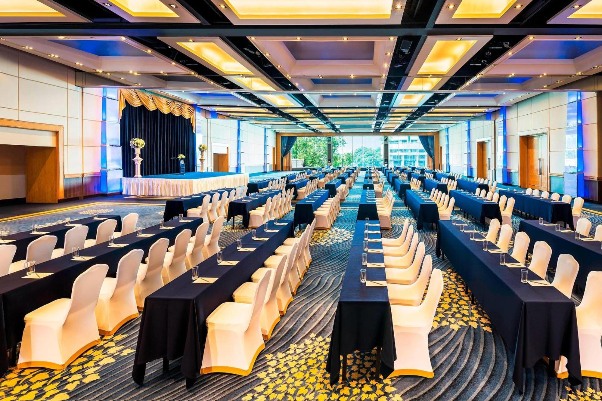 בנגקוק Royal Orchid Sheraton Hotel And Towers מראה חיצוני תמונה